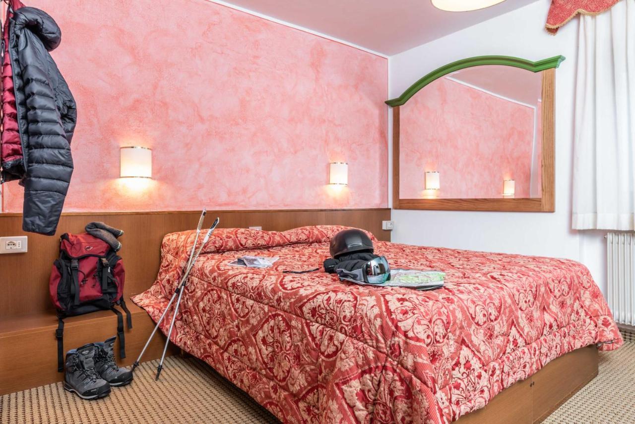 Hotel Italo Madonna Buitenkant foto