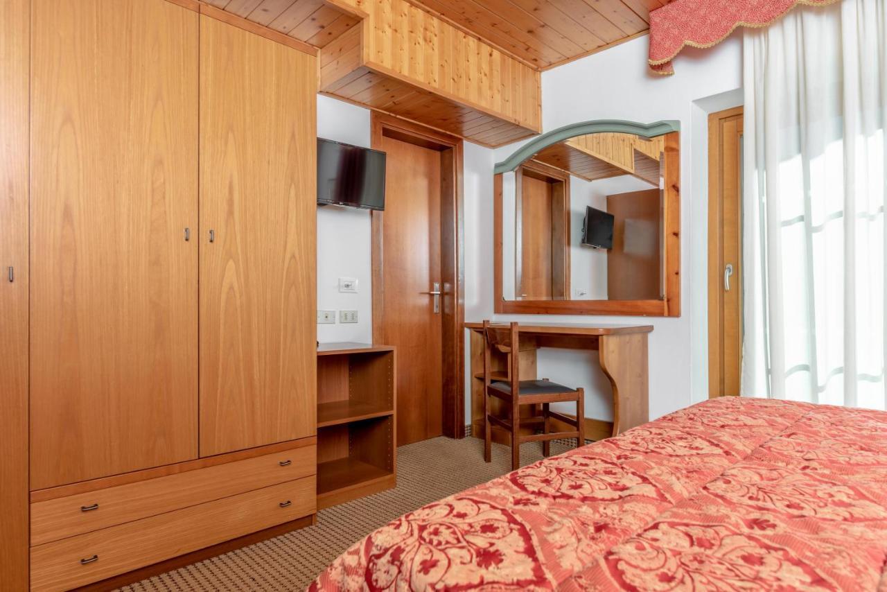 Hotel Italo Madonna Buitenkant foto